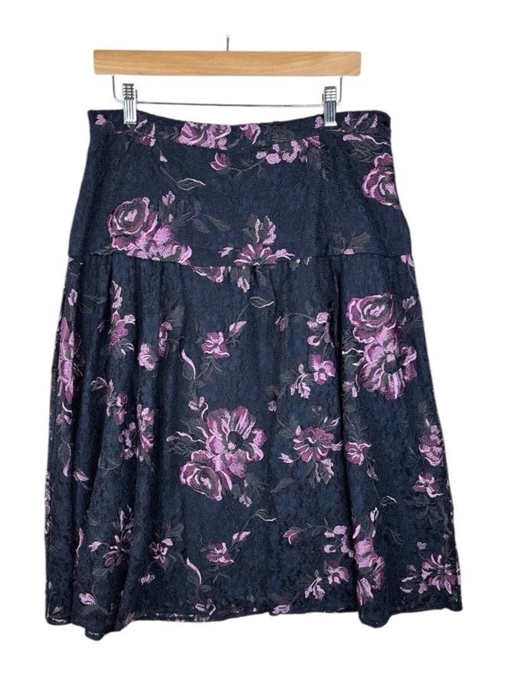 ANTONIO MELANI Lace Floral Print
Skirt Size 14